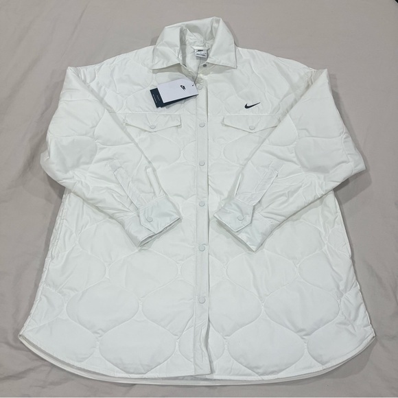 Nike Sportswear Essential Women's Quilted Trench - Picture 2 of 8